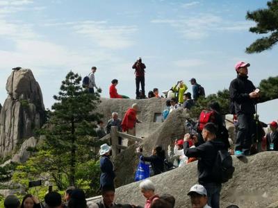 清明小长假第三天 黄山风景区优化管理措施，游览秩序井然